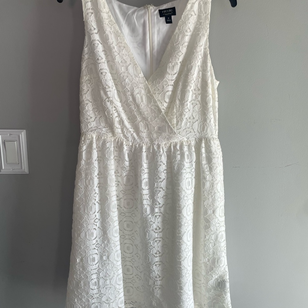 White Lace Sleeveless Dress